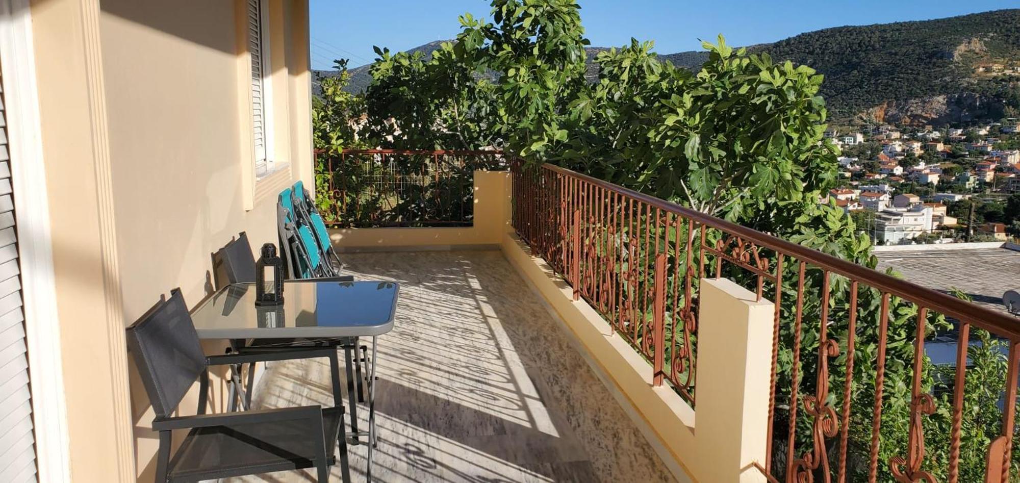 Apartment Mountain Hideaway - Porto Rafti